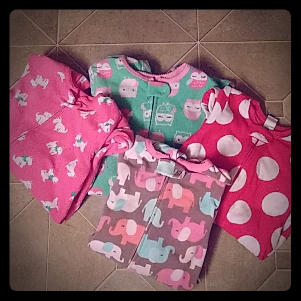 Girls feet pajamas